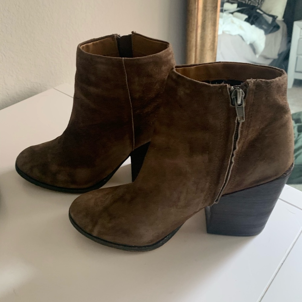 SOLD Dolce Vita Booties